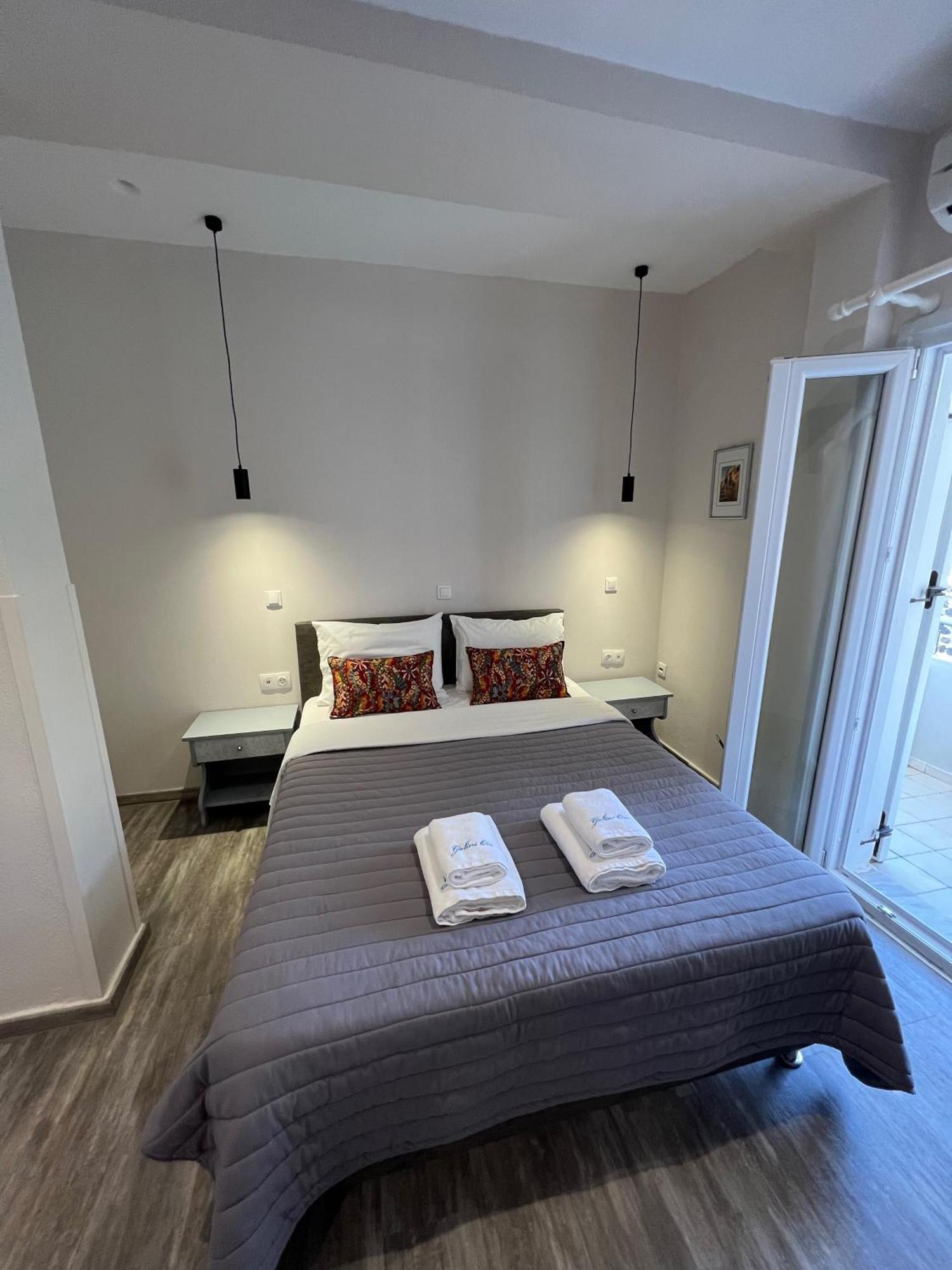 Unique Galini Oia - Adults Only Aparthotel Bagian luar foto