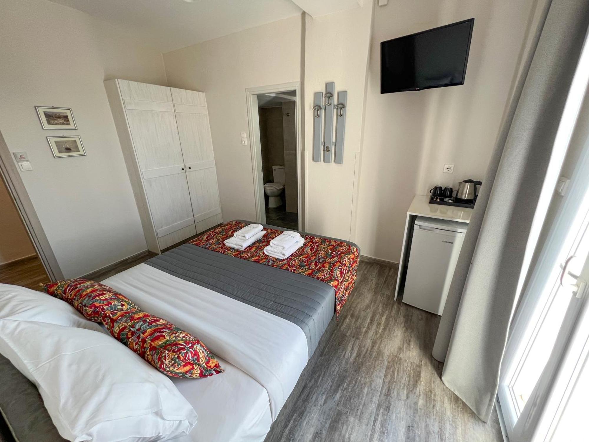 Unique Galini Oia - Adults Only Aparthotel Bagian luar foto