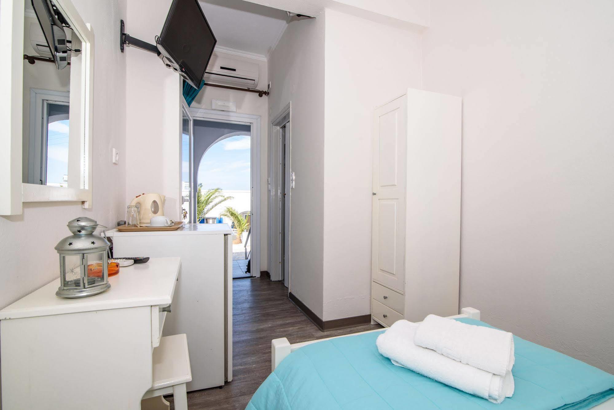 Unique Galini Oia - Adults Only Aparthotel Bagian luar foto