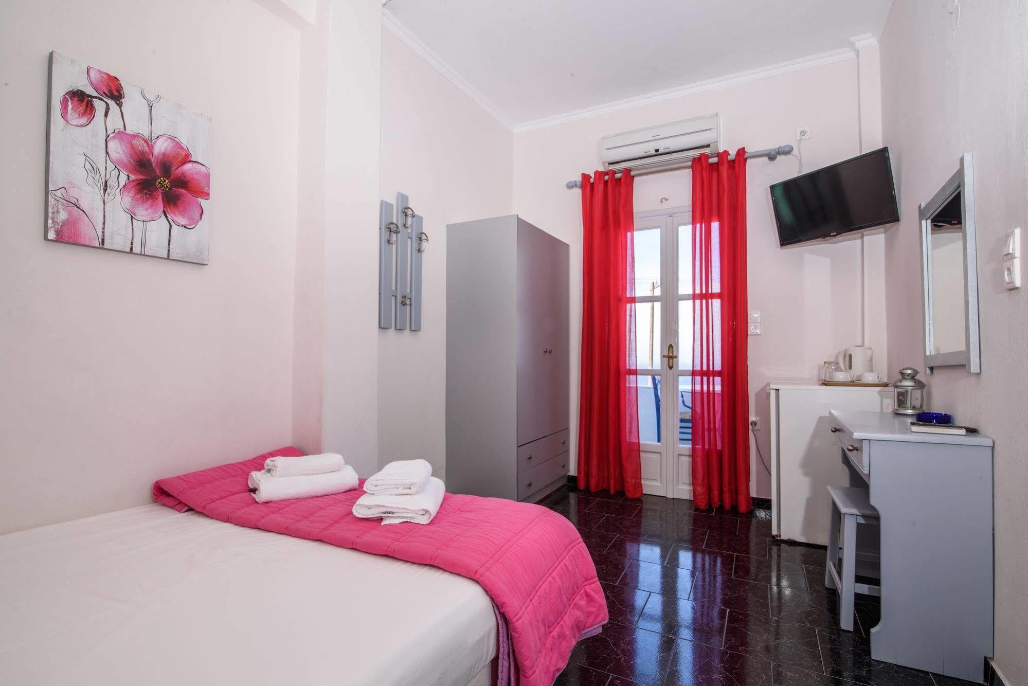Unique Galini Oia - Adults Only Aparthotel Bagian luar foto